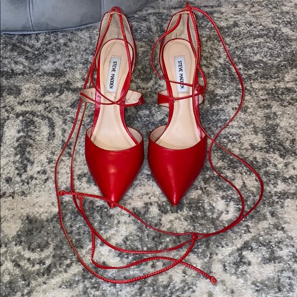 Steve Madden red tie pointed toe heels pumps 9 - Picture 3 of 12